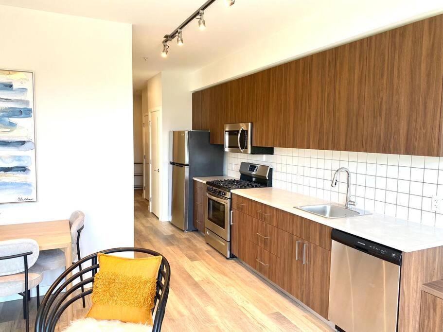 Lovely Brand New Suite Sidney Exteriör bild